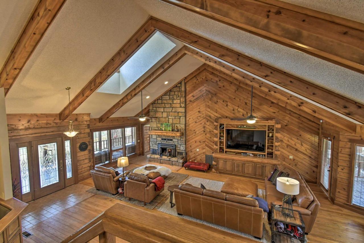 Hilltop Hot Springs Log Cabin With Hot Tub And Grill! Exteriör bild
